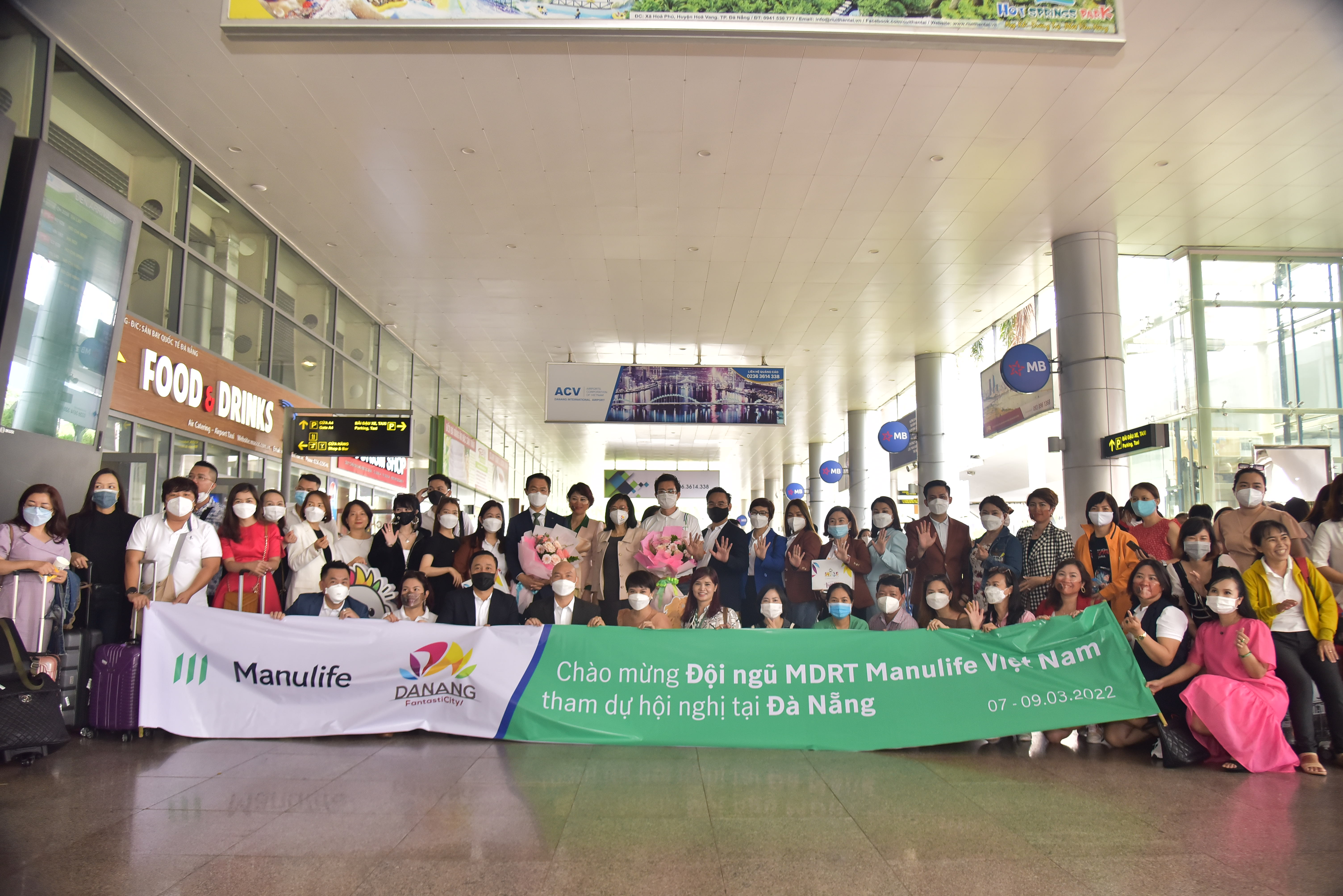 Đoàn khách dự Hội nghị MDRT Toàn quốc 2022 của Manulife Việt Nam đến với Đà Nẵng từ ngày 07-09/3/2022